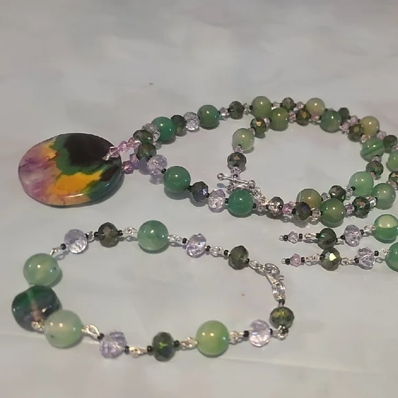 NWOT,Elegant Green Agate, AB Crystal  Purple Beaded Necklace Set - Picture 8 of 14